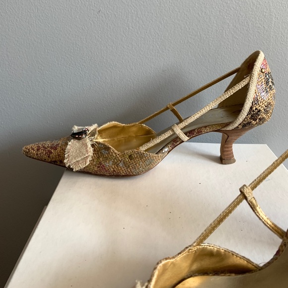 Hype. Kitten Heel Shoes - Picture 6 of 9